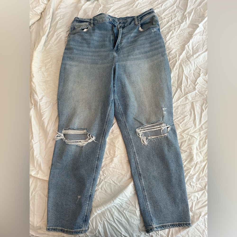 American Eagle Distressed Light Wash Blue Jeans